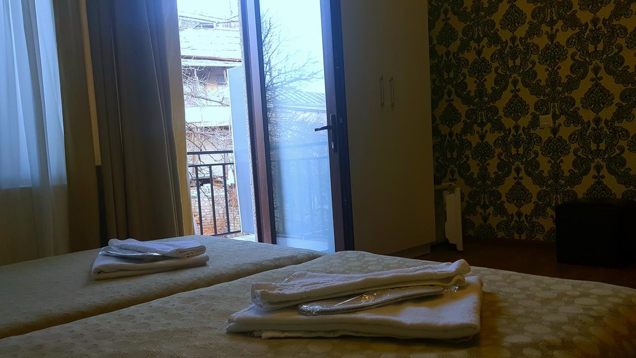טביליסי Hotel Stal+ מראה חיצוני תמונה