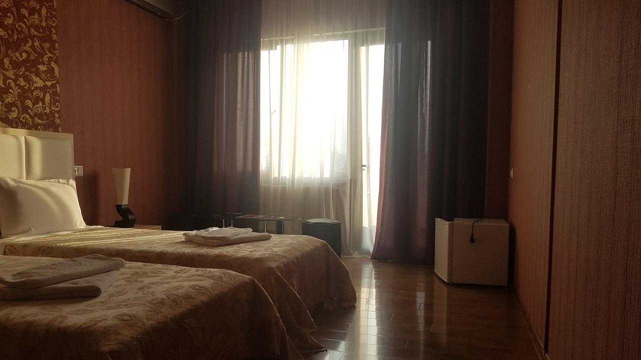 טביליסי Hotel Stal+ מראה חיצוני תמונה