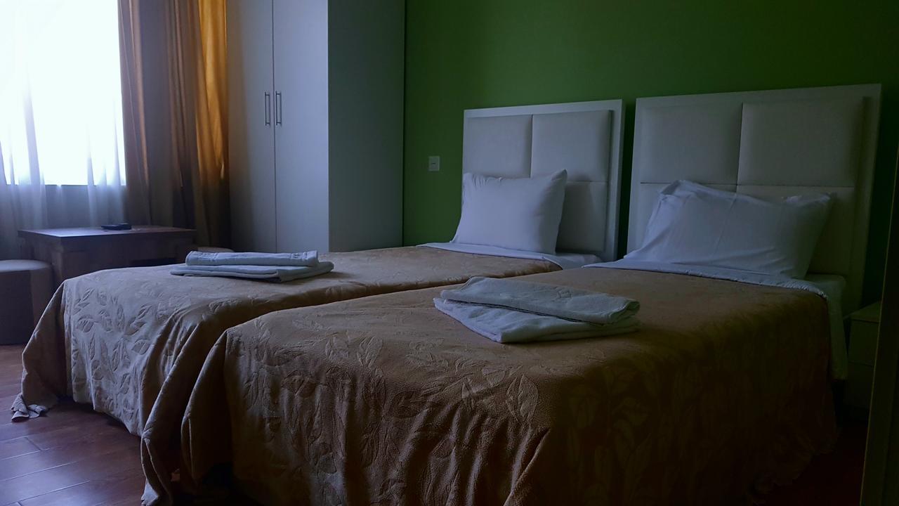טביליסי Hotel Stal+ מראה חיצוני תמונה