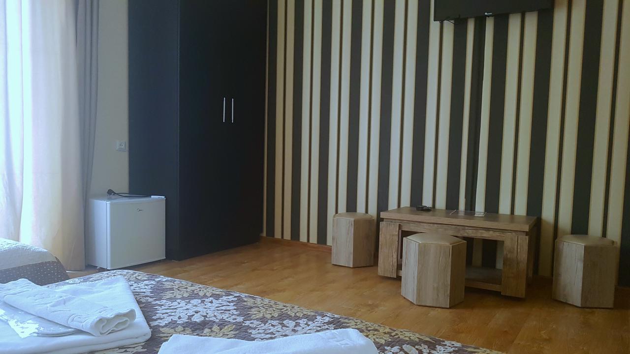 טביליסי Hotel Stal+ מראה חיצוני תמונה