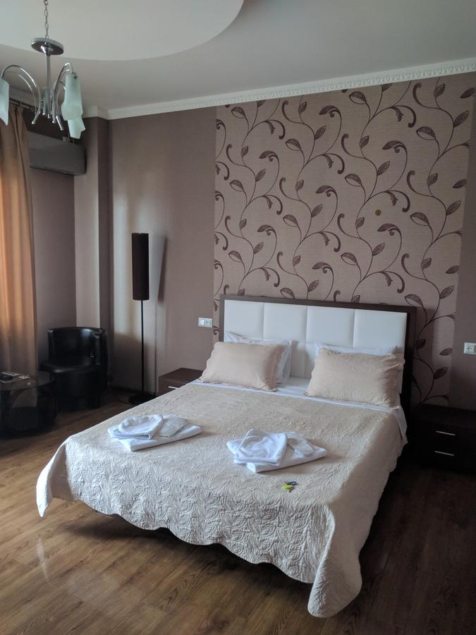 טביליסי Hotel Stal+ מראה חיצוני תמונה